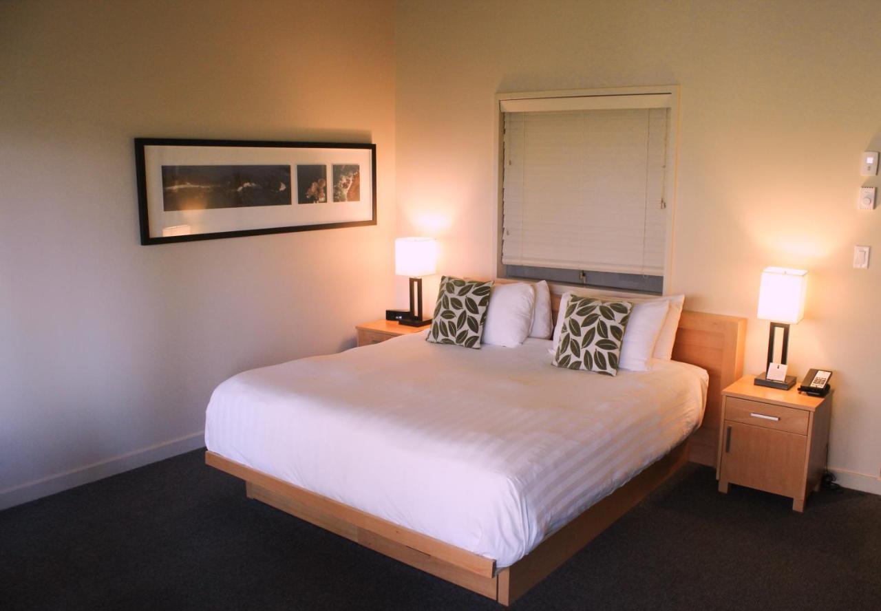 Black Rock Oceanfront Resort Юклулет Екстер'єр фото